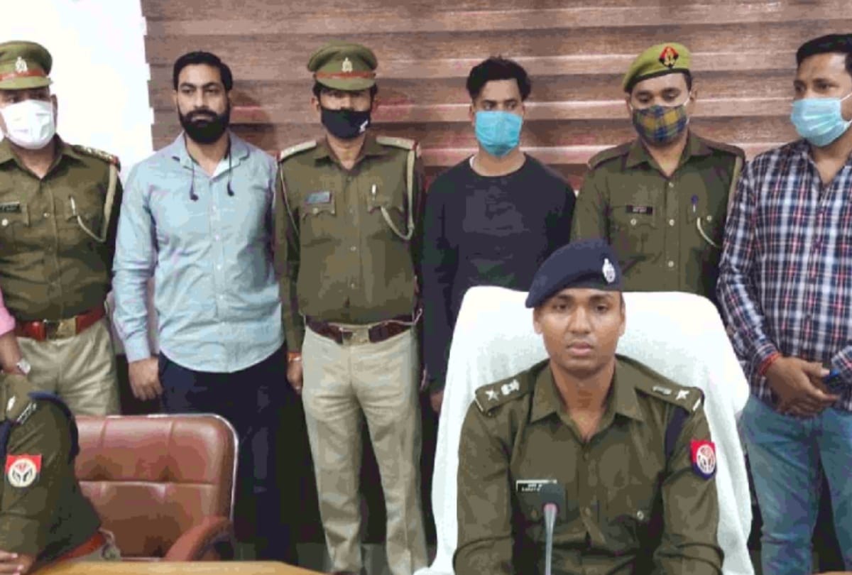 hapur courier boy who attack on two ladies is psycho took revenge of slapping