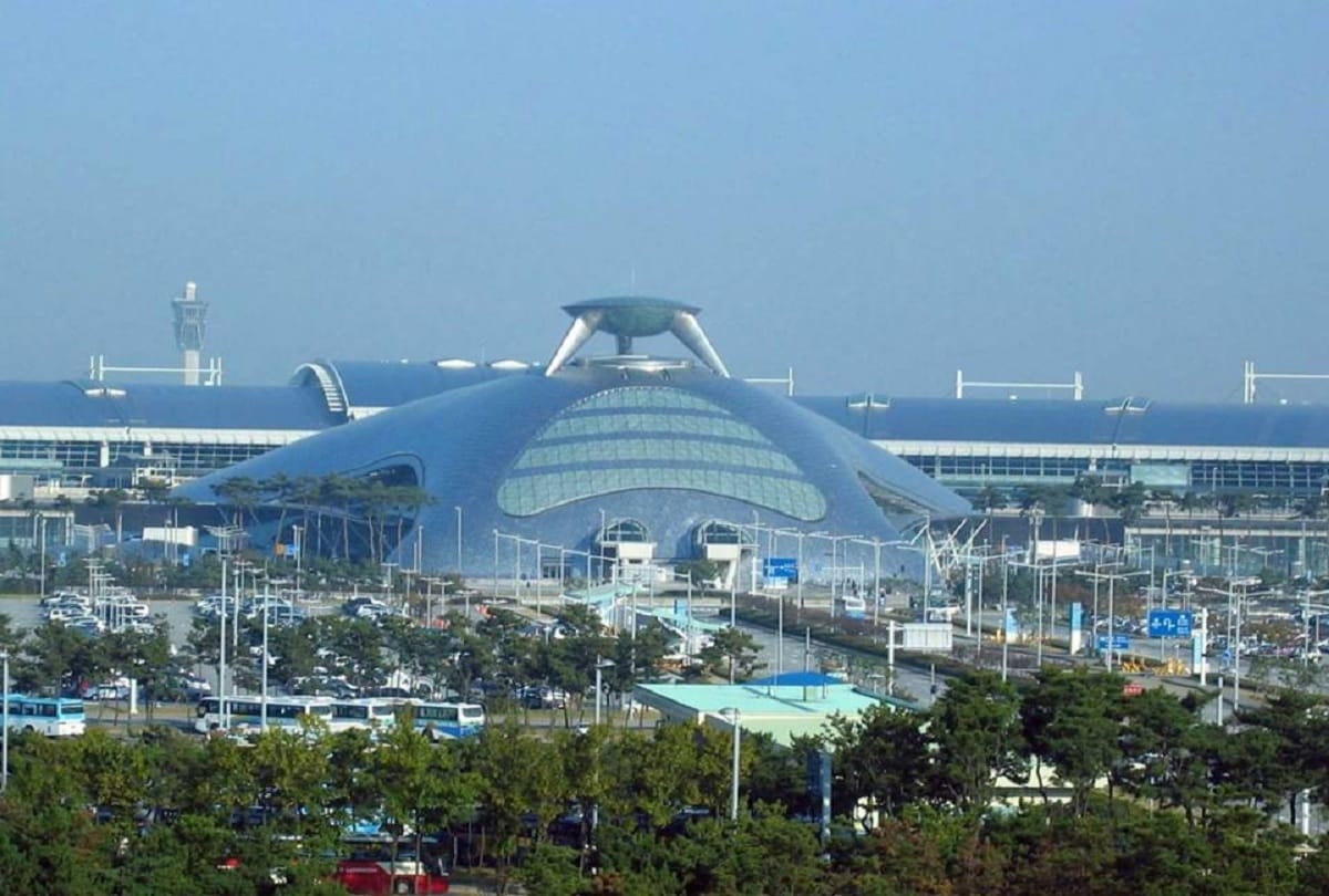 most beautiful and luxurious airports in the world