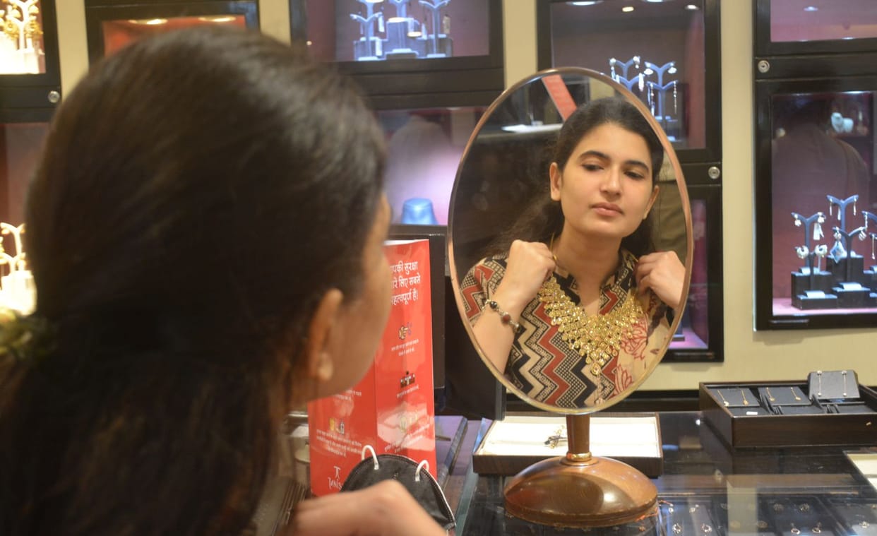market happy with karwa chauth business
