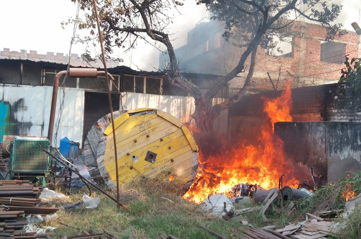 Four lakh items destroyed due to fire in warehouse