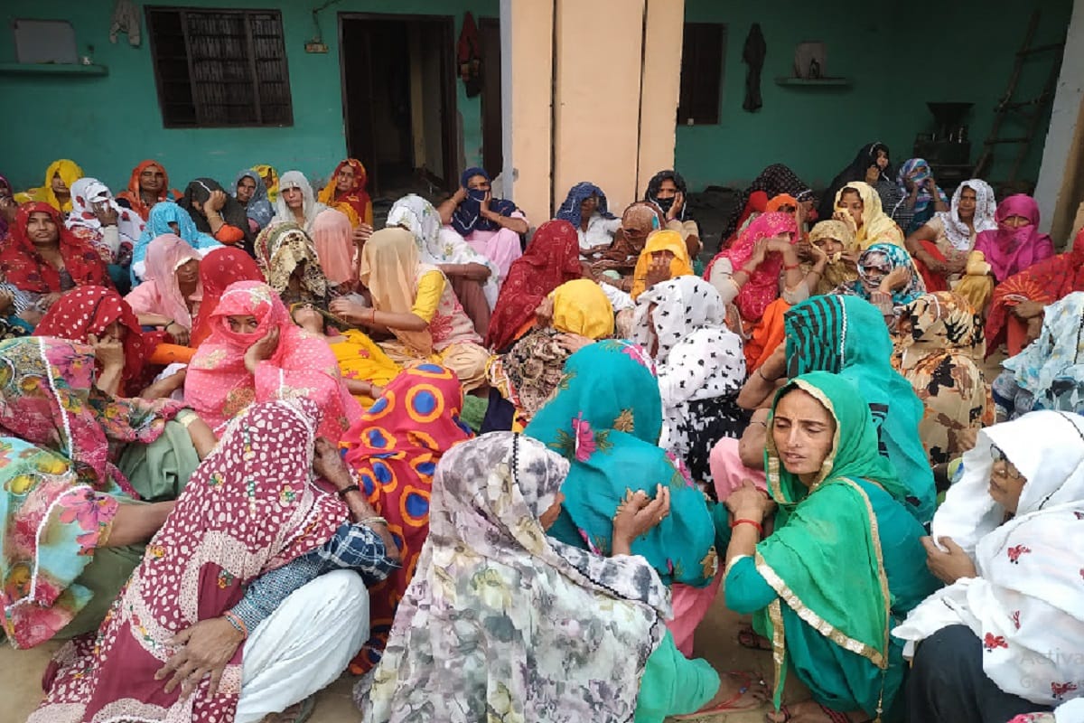 UP News: Five bodies were cremated in a village of Rohta at Meerut city