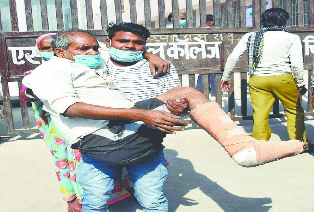Sn Medical College Patients On Opd No Man On Help Desk