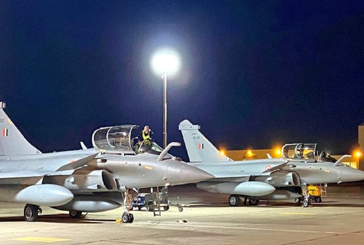 Rafale India Latest News Update Indian airfoce will get more strong, Three more Rafale jets to reach India by Wednesday evening