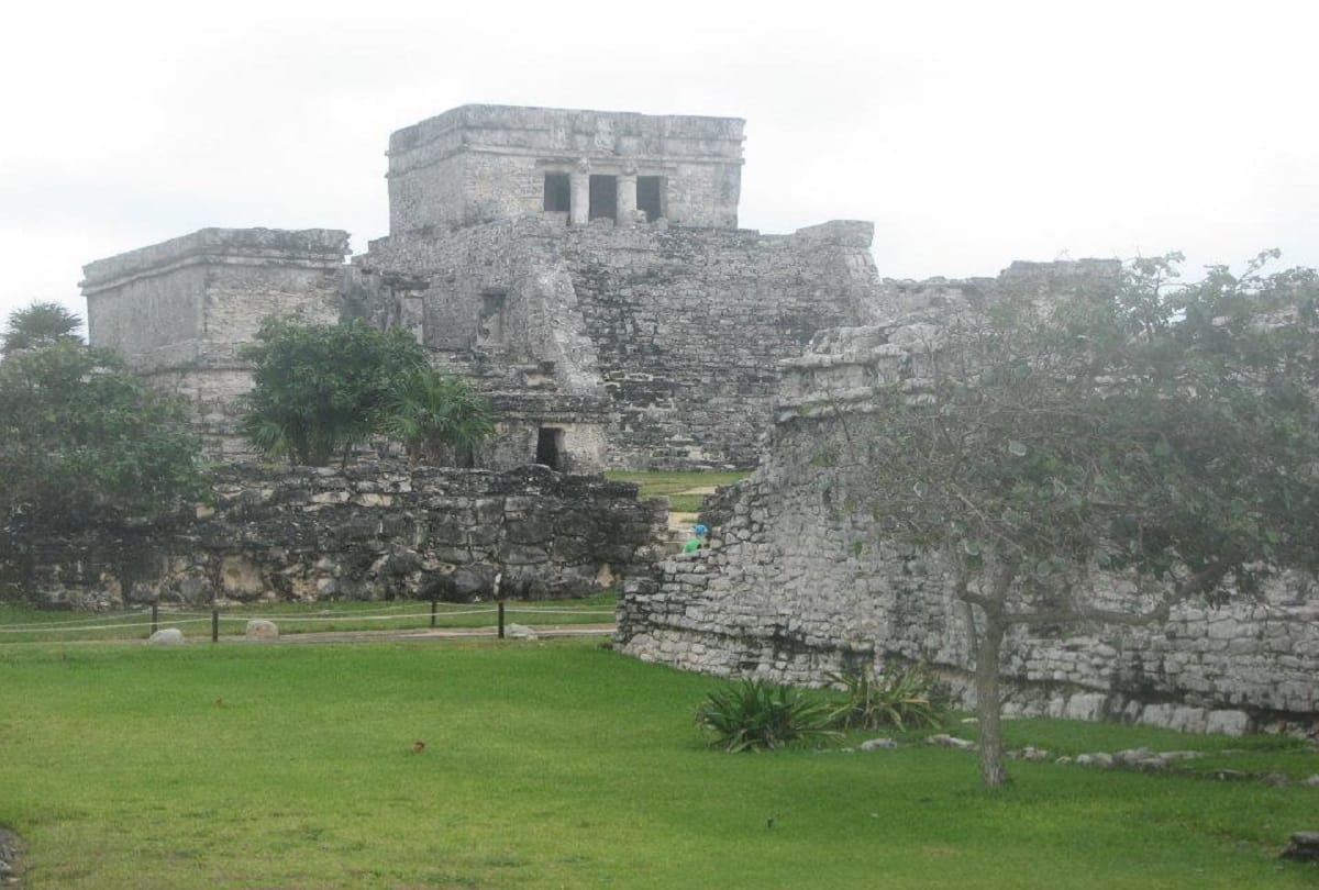 Interesting and mysterious facts of Ancient Maya civilization