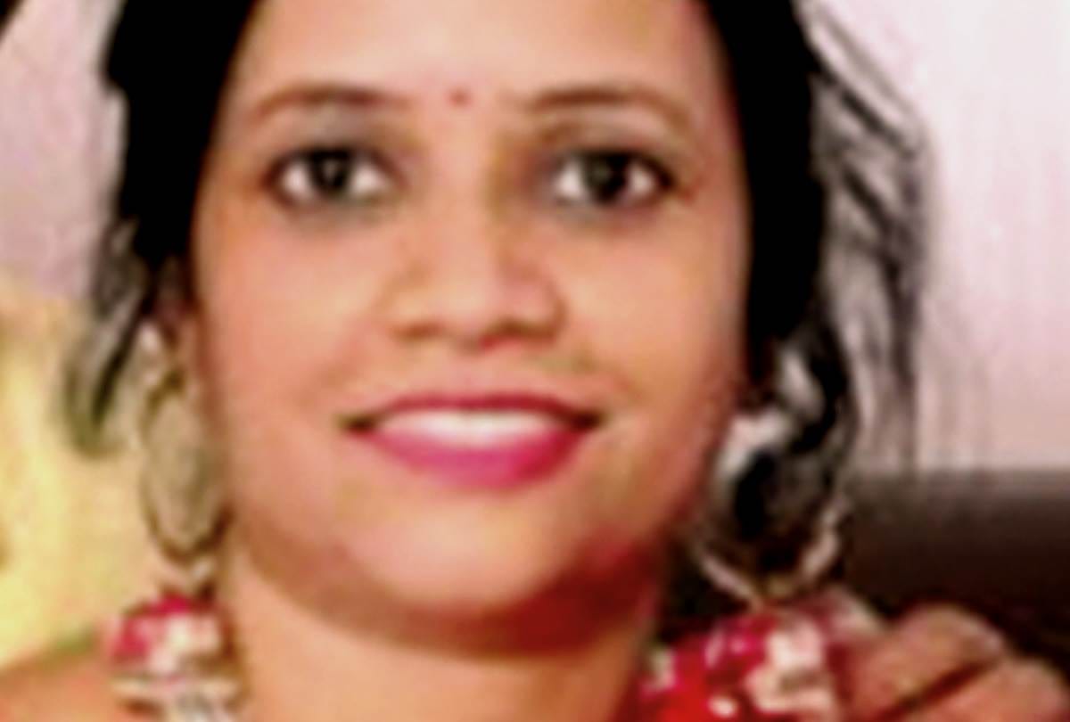 Karwa Chauth 2020 News: doctors and nurses are doing their duty on karwa chauth in lucknow