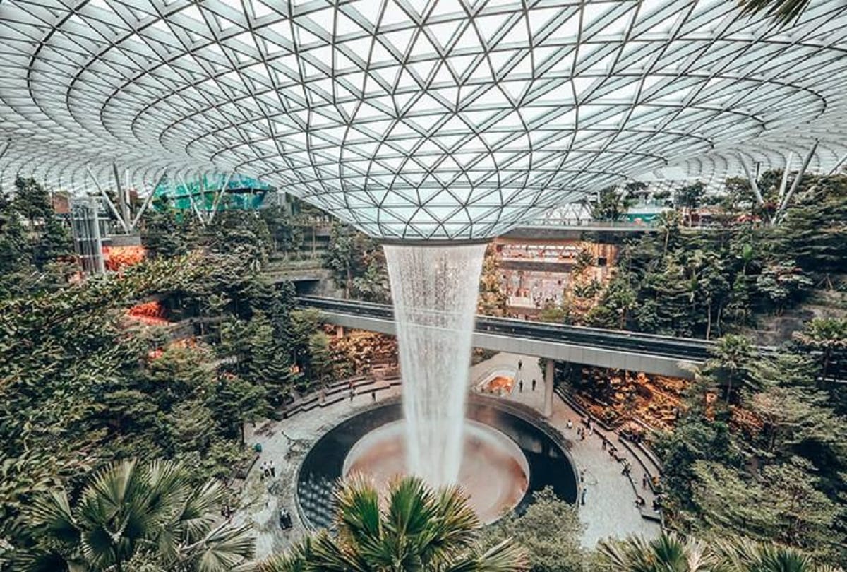 most beautiful and luxurious airports in the world