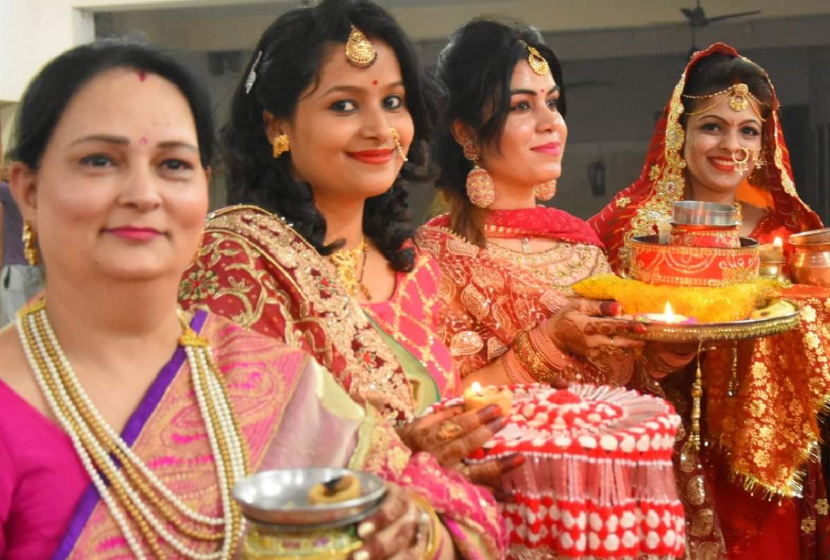 Karwa chauth 2020 special celebration photos in gorakhpur