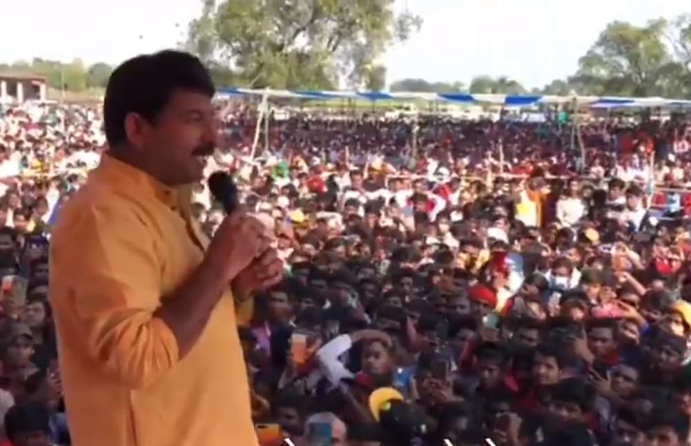 Bhojpuri singer pawan singh curious case bihar elections 2020 manoj Tiwari gathers crowd