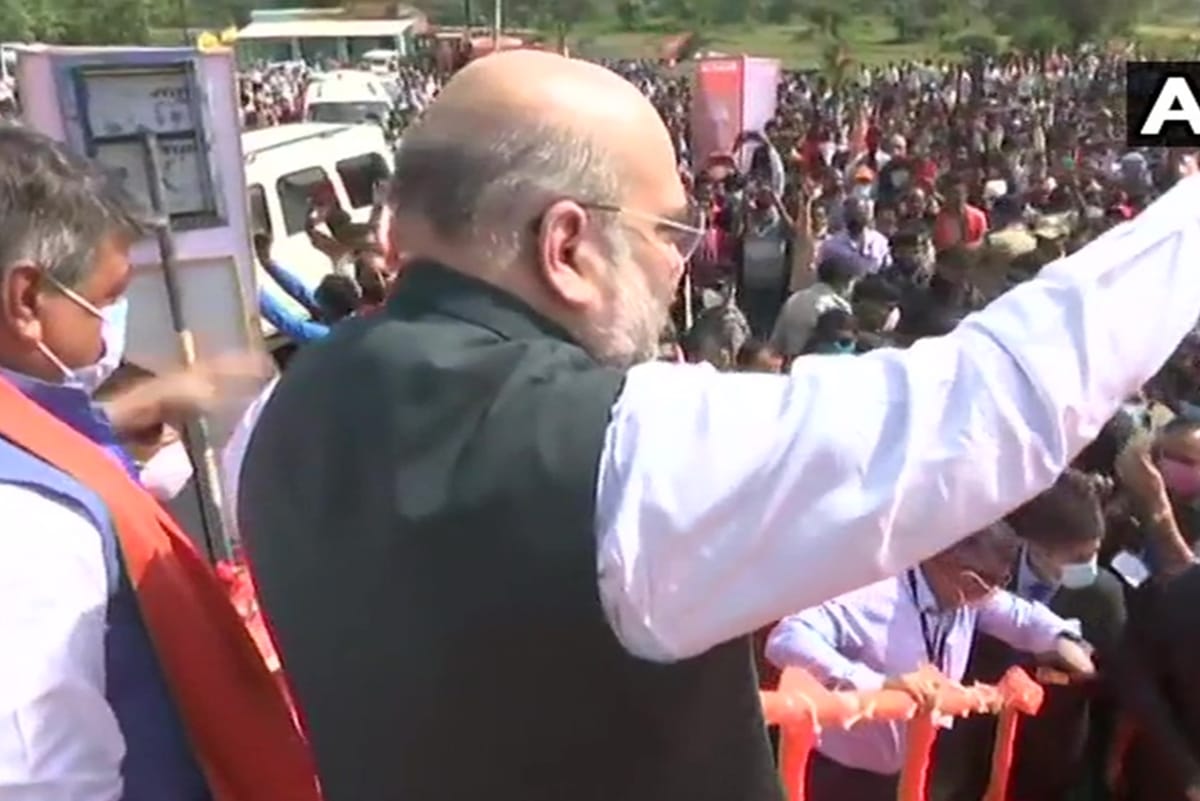 amit shah reach west bengal he is on two day visit pays tribute to Birsa Munda mamata banerjee modi govt bjp tmc