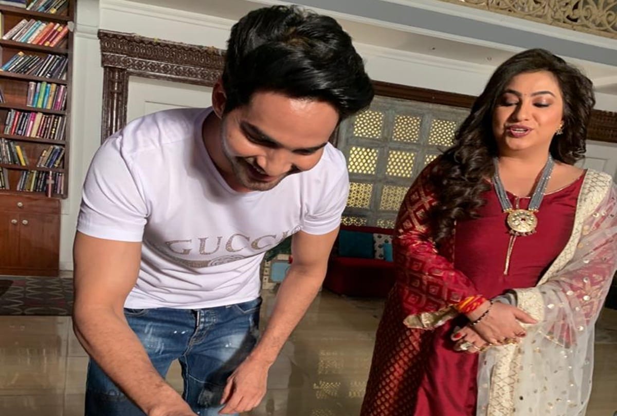 Guddan Tumse Na Ho Payega Team Celebrates Pratham Kunwar Birthday On the Sets Midnight