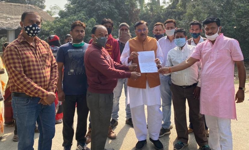 Workers Meeting With MLA Shukla