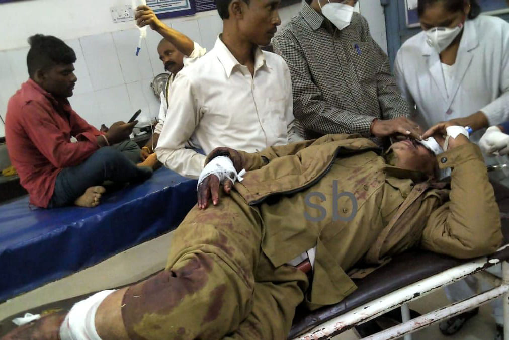 Forest guard and villager bled due to tigress attack in Chitrakoot