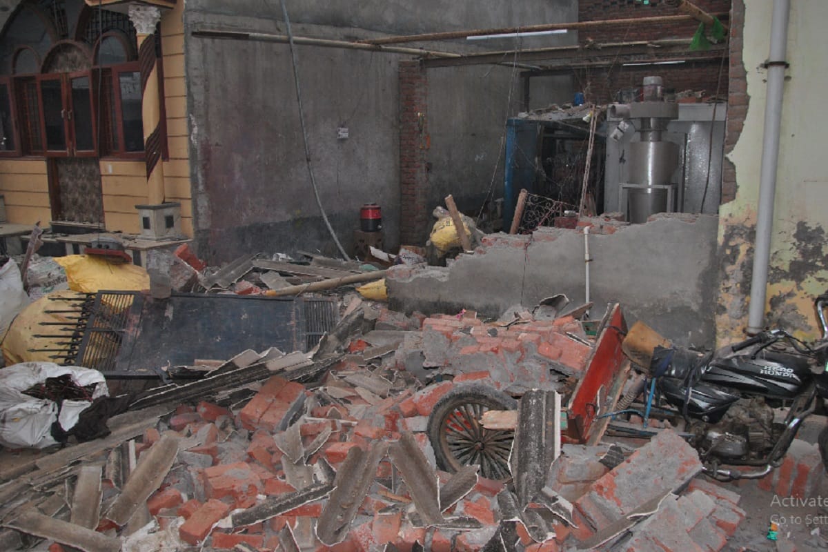 UP News: Blast in a factory at Meerut and three people injured and see photos