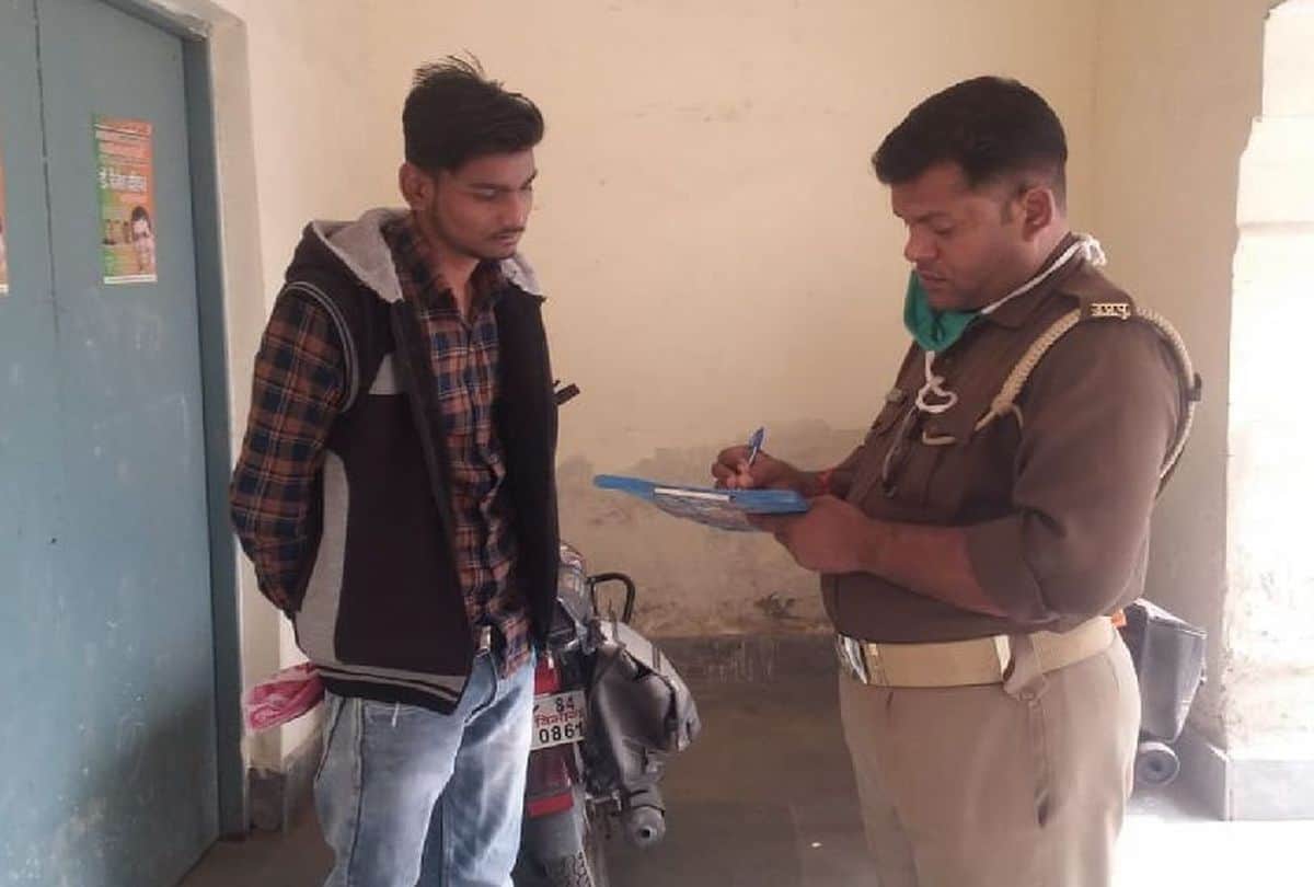 DLED Exam In Mainpuri One Munnabhai Arrests One Cheating Case