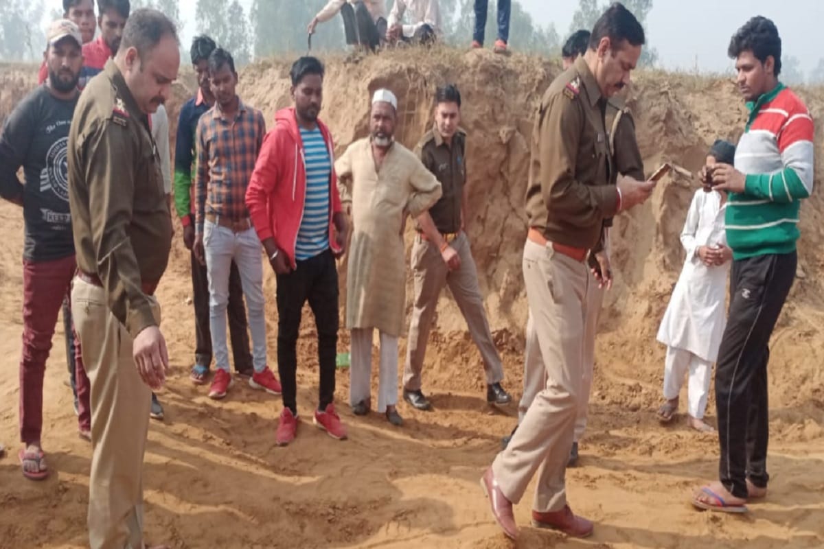 UP News: Weapon is found during the excavation after the British cannon in a village of Muzaffarnagar