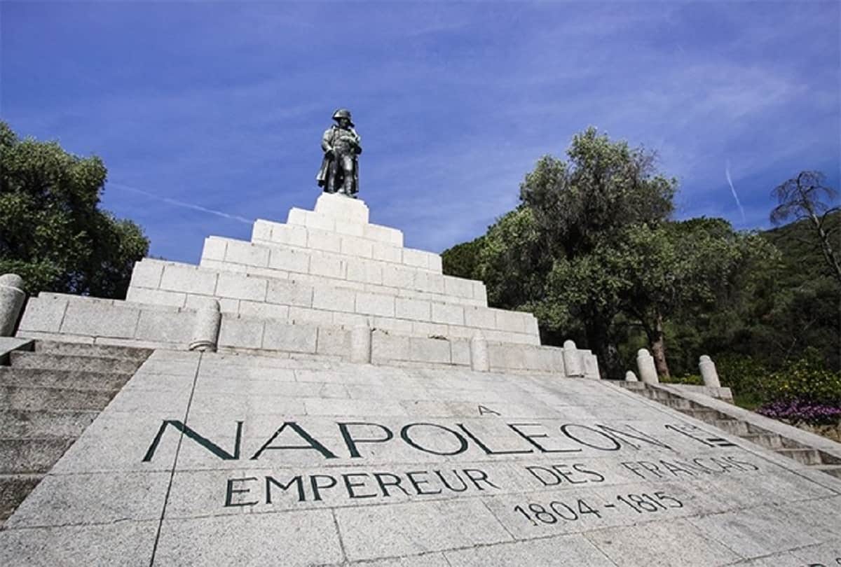 history and interesting story of napoleon bonaparte emperor of France