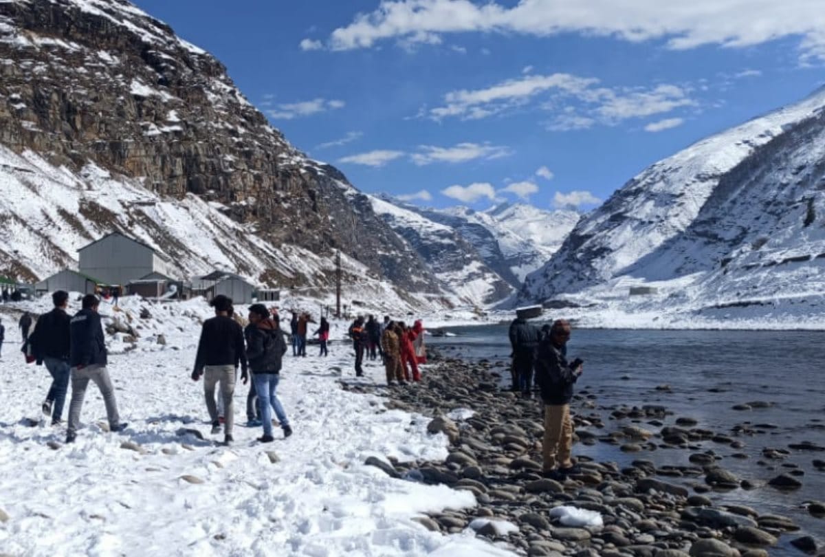 tourist in lahaul spiti at atal tunnel north portal after snowfall