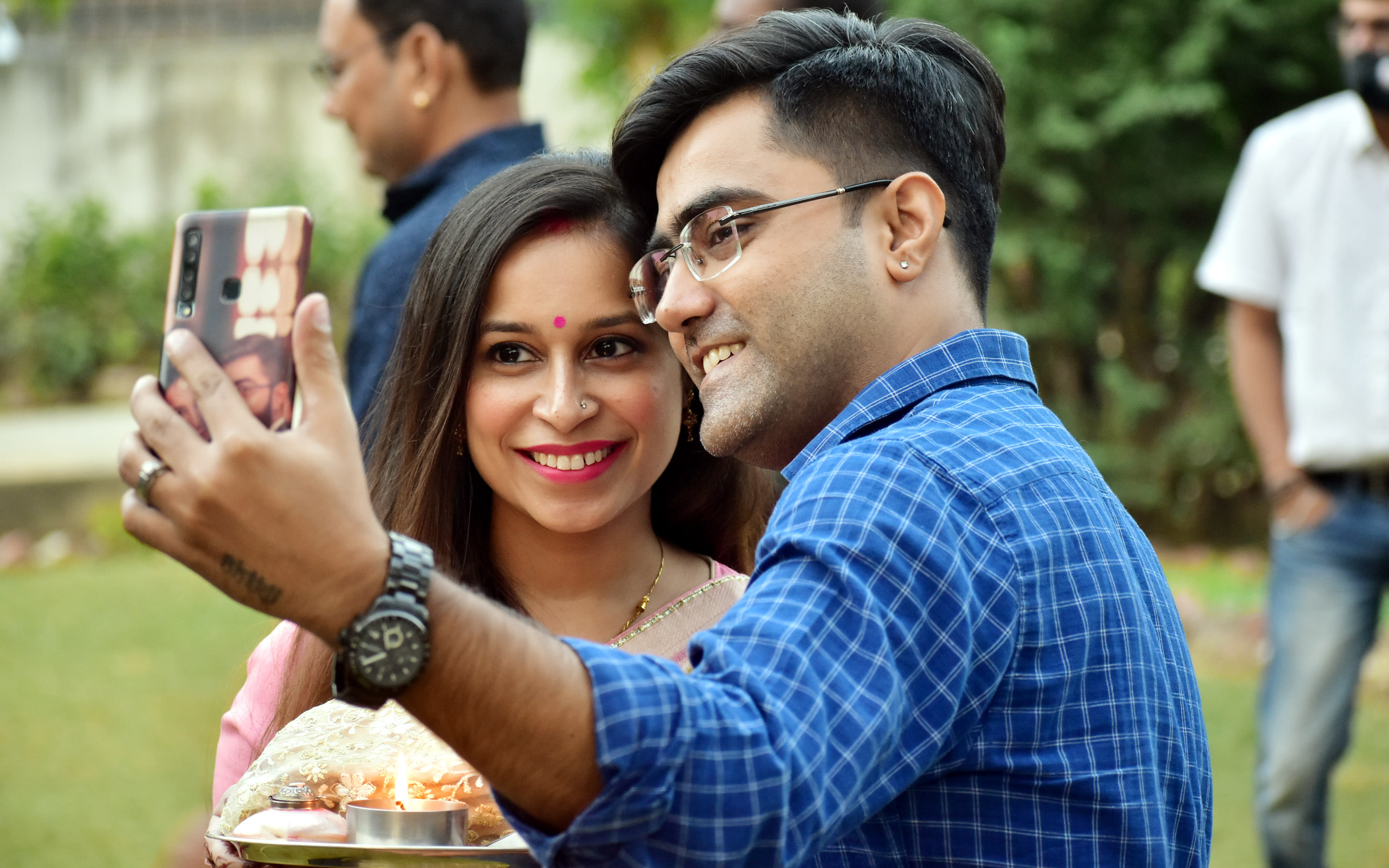 Karwachauth: Husband's face seen from mobile, webcam