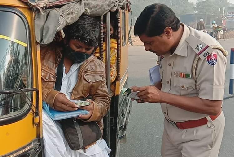 Attari- Wagah Border: 125 Pak citizens returned to Pakistan from India