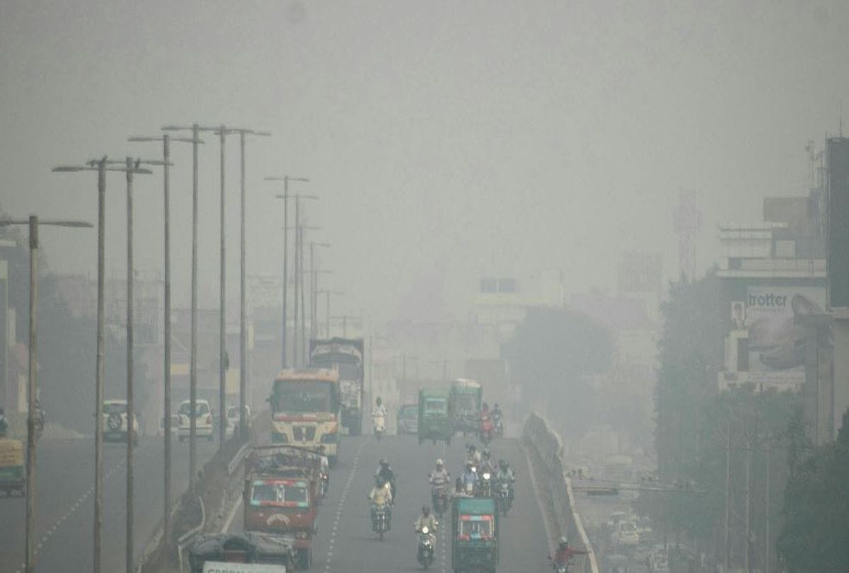 Air Pollution Level In Agra News: Pollution Reduced Before Diwali AQI Reaches At 309