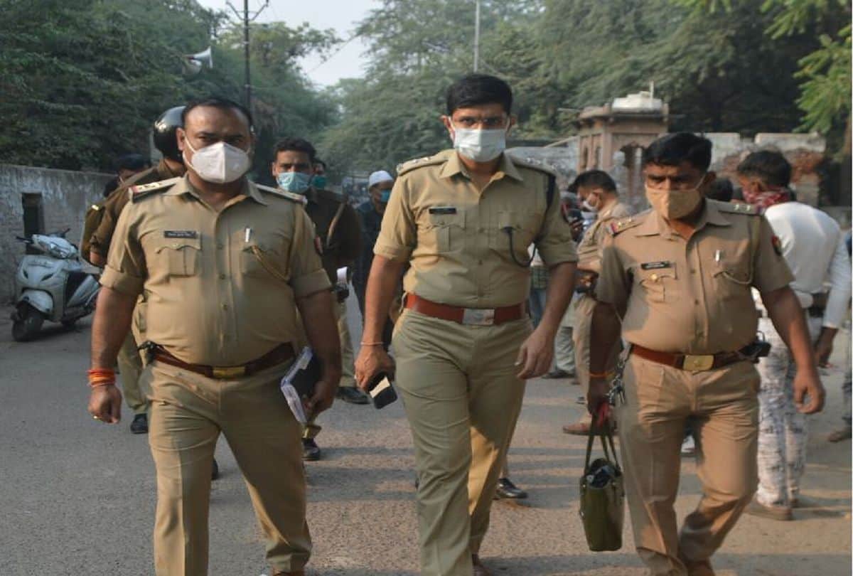 three man arrested for woman murder in agra