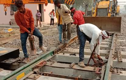 रायबरेली में गुरुवार को हरचंदपुर रेलवे स्टेशन के निकट दोहरीकरण कार्य को अंतिम रूप देने में जुटे ?