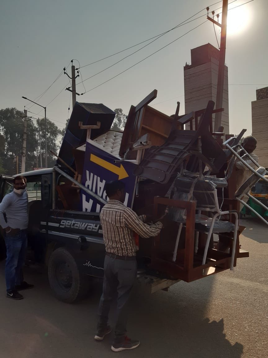 Nagar Council picks up goods from Baltana Furniture Market