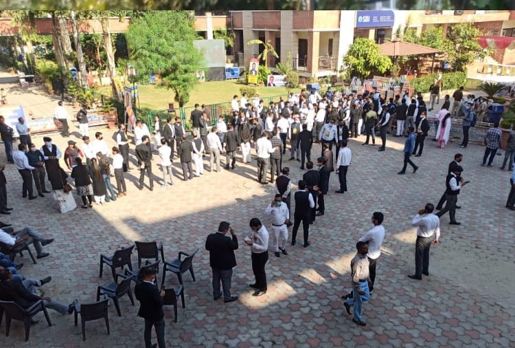 Voting for Bar association Election in Chandigarh