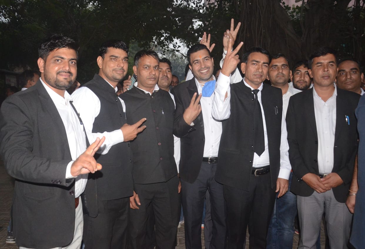 District Bar Asociation election: Surendra Mehra Pradhan, Ajay Chikar become Deputy Pradhan