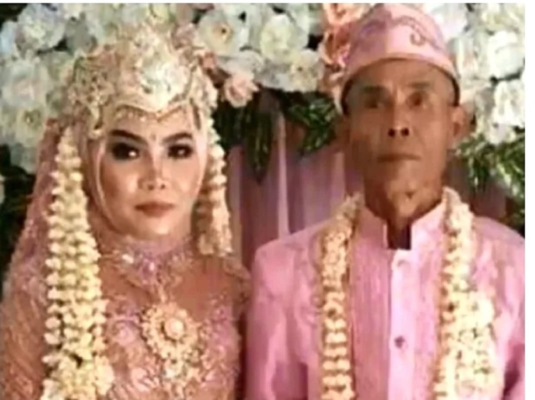78 years old man married a 17 year old girl, now divorced her due to these reason