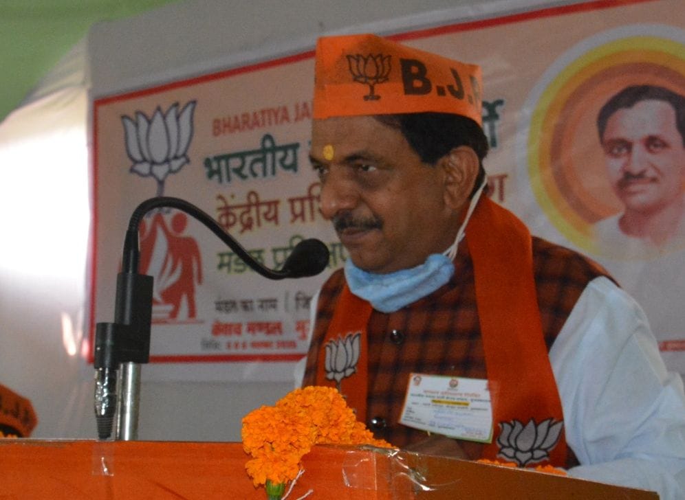 BJP gives priority to development work: Kapil Dev