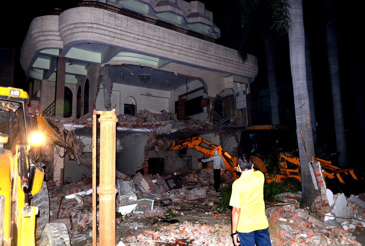 Bulldozer on Gyanpur MLA Vijay Mishra's house worth crores, PDA lands