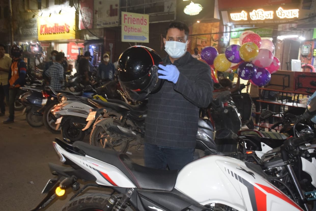 SSP Varanasi went out on bike test the police alert