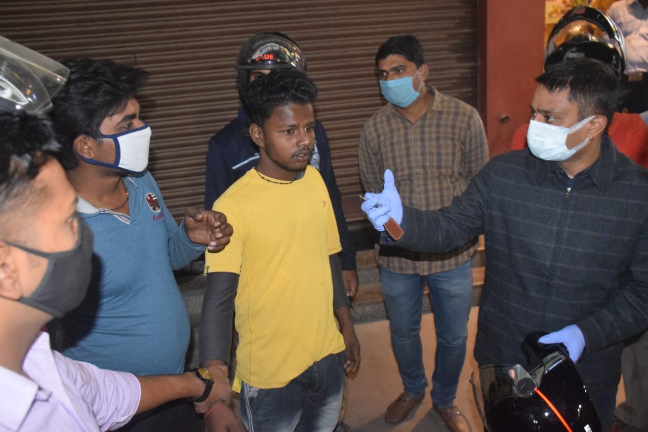 SSP Varanasi went out on bike test the police alert