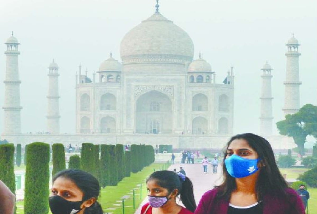Taj Mahal Covered Wth Fog CISF IG Check Security