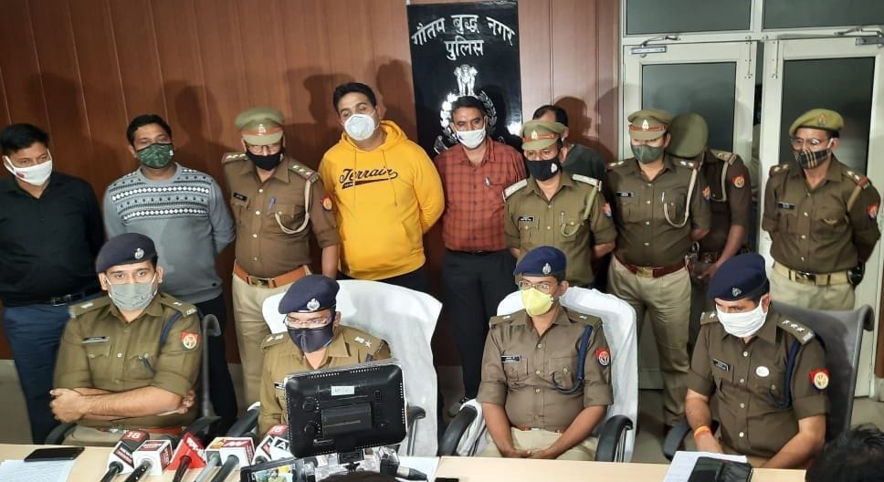Couple busted for murder, two arrested including worker Aman