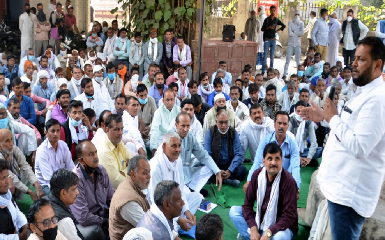 Bhakyu mahapanchayat in Muzaffarnagar, farmers agitated against administration