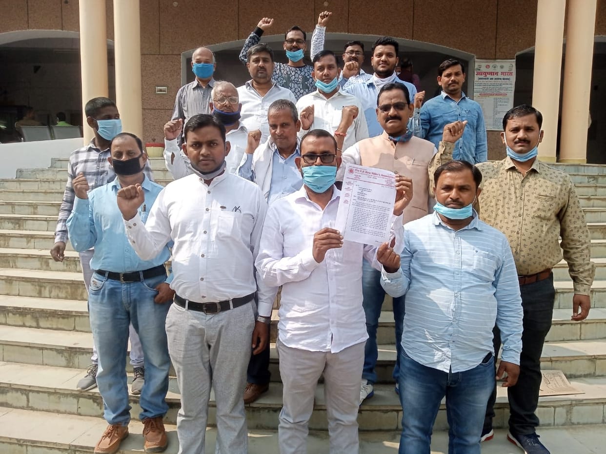 Rice millers perform and submit memorandum to DM