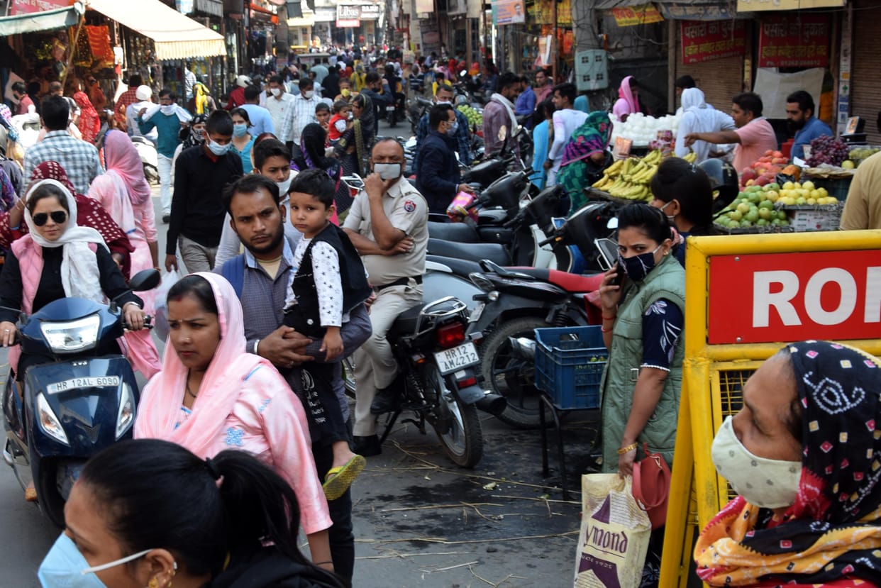Difficult due to increasing crowds in markets, 101 infected found in one day, one killed