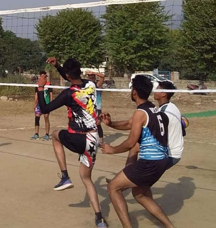 Team of Rikhanikhal, Lalwala, Kumaldi, Kalagarh, Dehradun won