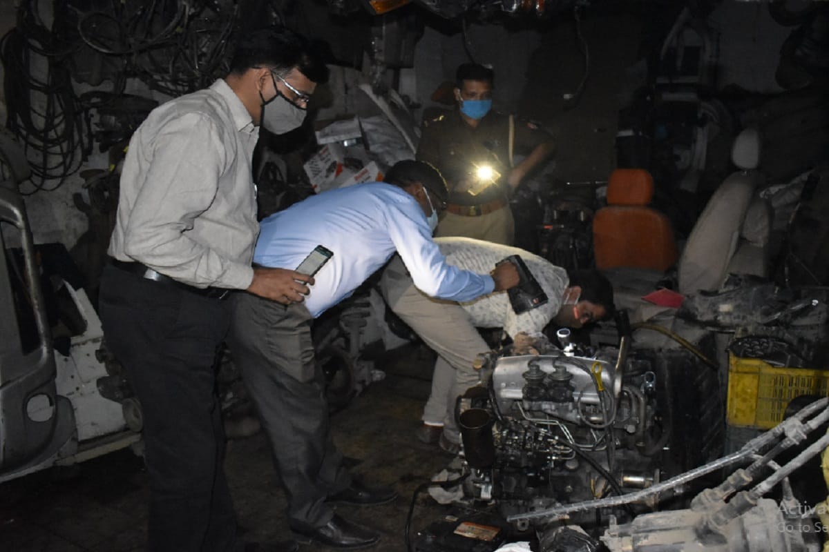 Police has raid in house of Kabaddi Haji Iqbal and three cars recovered at Meerut