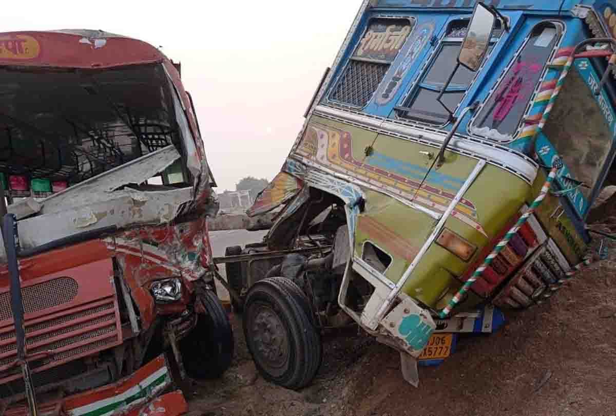 UP: A collision of a Volvo bus in Etawah led to a collision with a roadways bus with truck, driver died, passenger injured