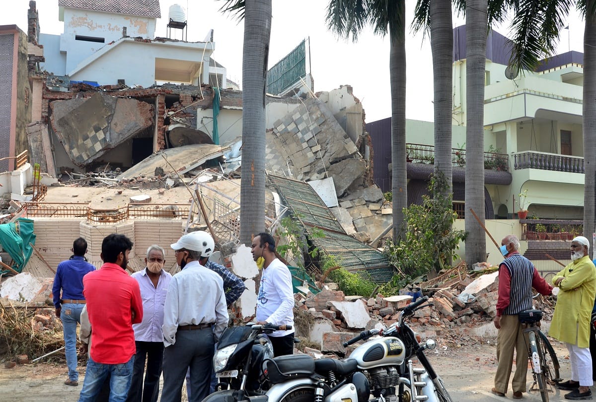 Bahubali MLA Vijay Mishra had one permission, the second floor of the bungalow was built against the rules