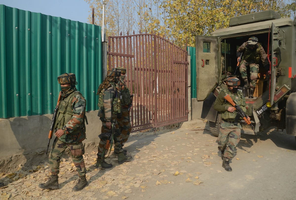 jammu and kashmir terrorists fired upon CRPF party in Kralcheck area of Zainapora in South Kashmir Shopian district
