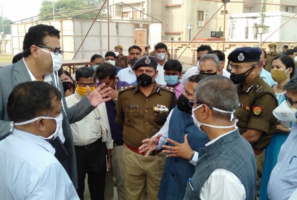 ACS and ADG visit Ayodhya to see the prepration of Deepotsav.