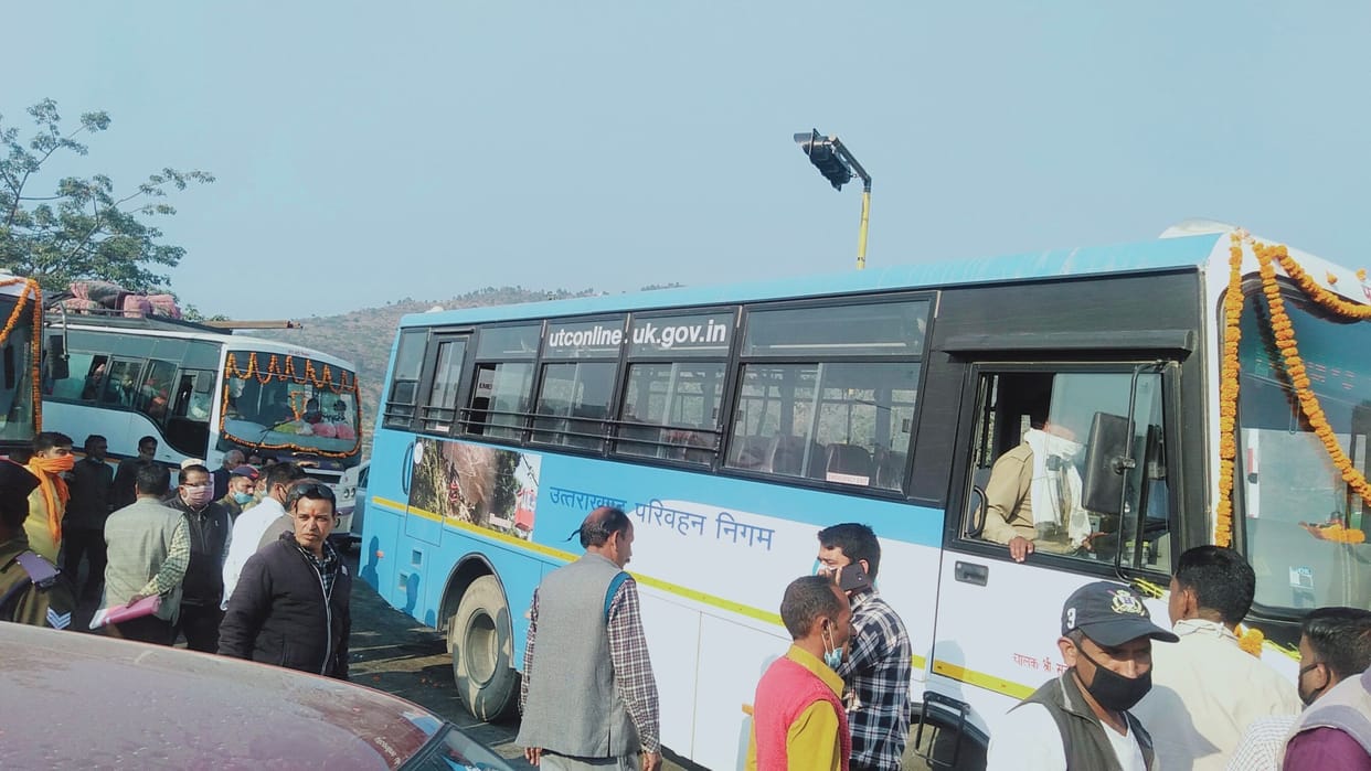 Roadways and Vishwanath bus service started for Pratapnagar area