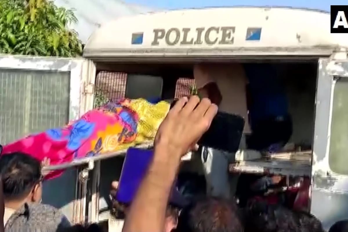 west bengal five members of family including two children two women were found dead in their house