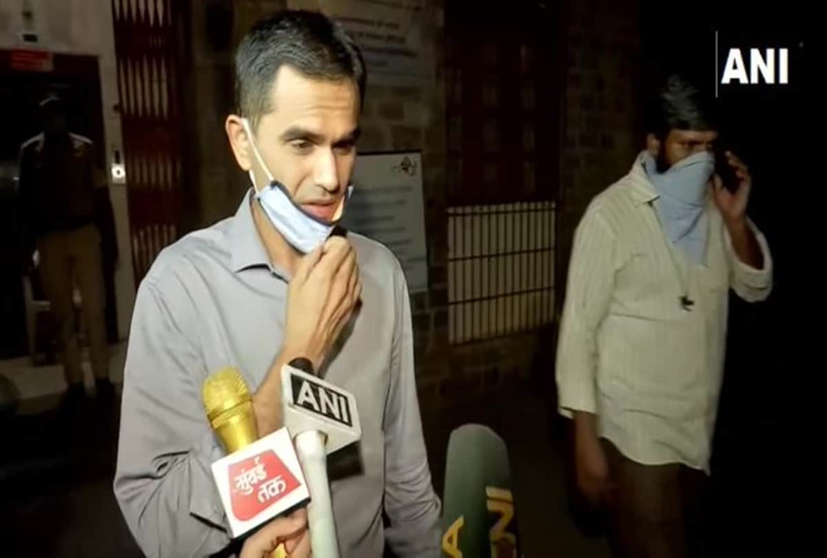 Film producer Firoz Nadiadwala wife and four drug peddlers for medical examination
