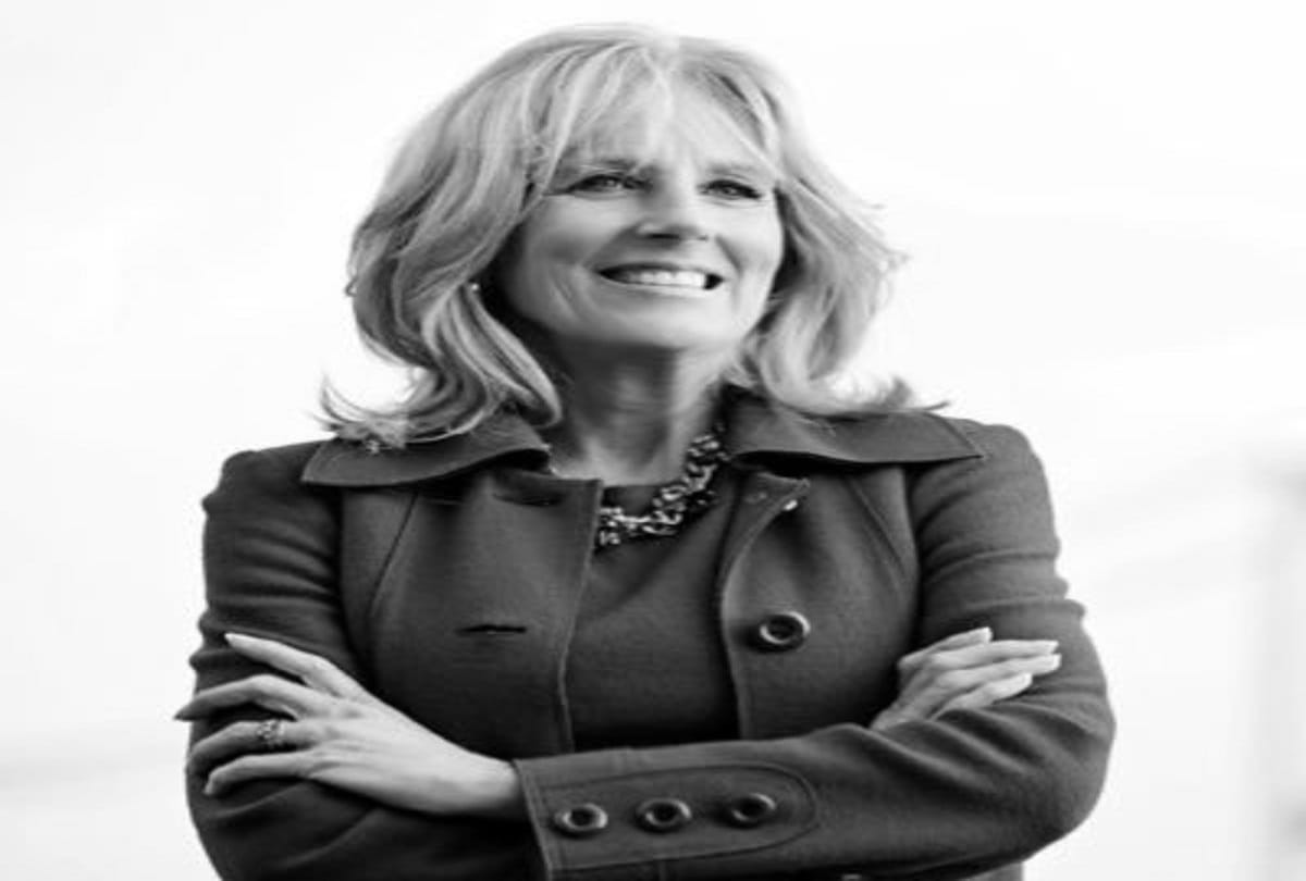 united nations first lady jill biden treats reporters as flight attendant on April fool day