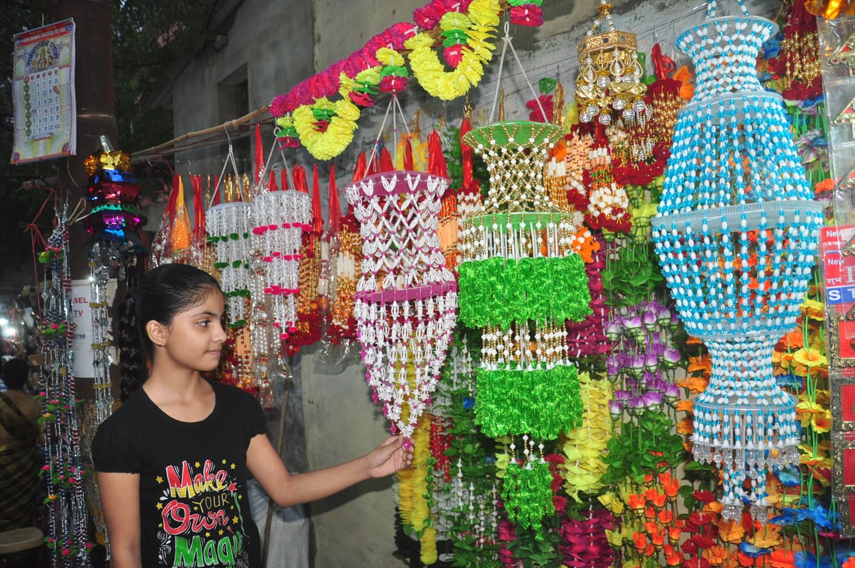 Rang berange depak decorate this diwali